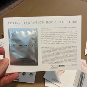 15 Rodan + Fields Active Hydration Body Replenish samples.